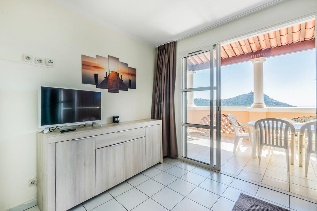 Residence Le Hameau Cap Esterel - Maeva Home Сен-Рафаель Екстер'єр фото