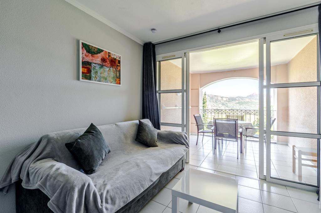 Residence Le Hameau Cap Esterel - Maeva Home Сен-Рафаель Екстер'єр фото