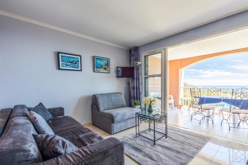 Residence Le Hameau Cap Esterel - Maeva Home Сен-Рафаель Екстер'єр фото